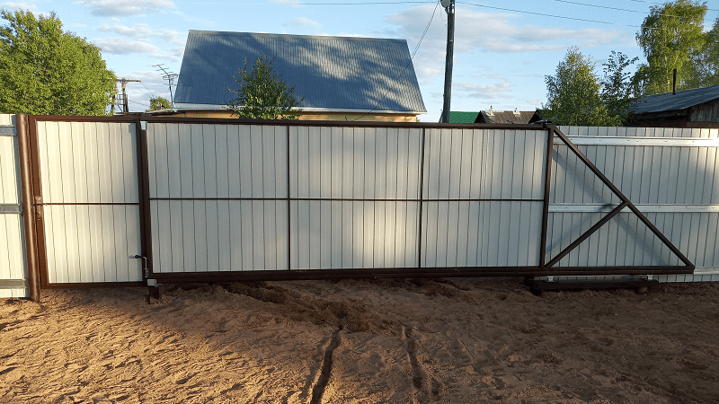 Ворота откатные (вид изнутри), Лесозавод